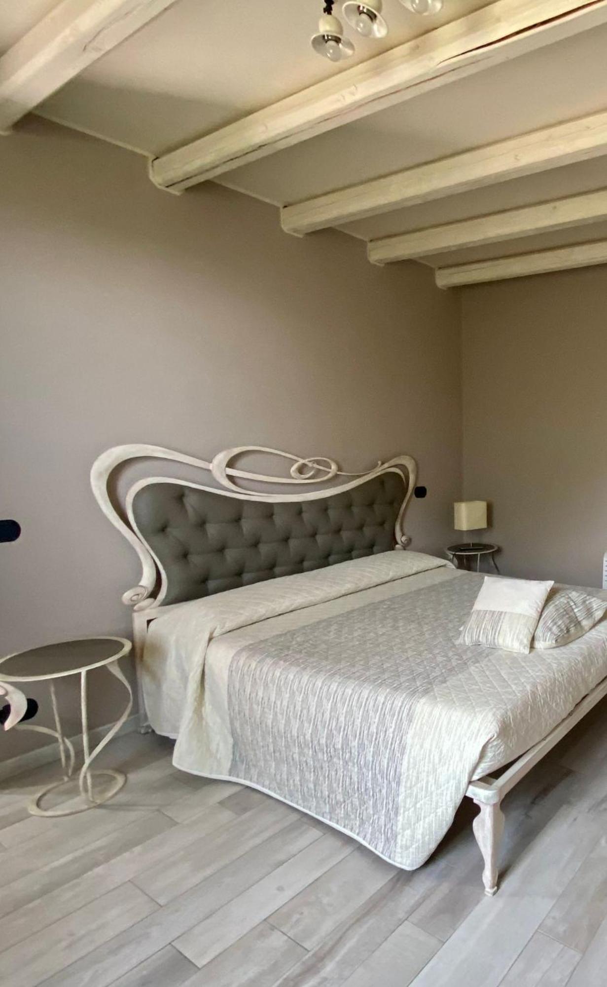 Albese Con Cassano Casale Raffaello B&B Como المظهر الخارجي الصورة