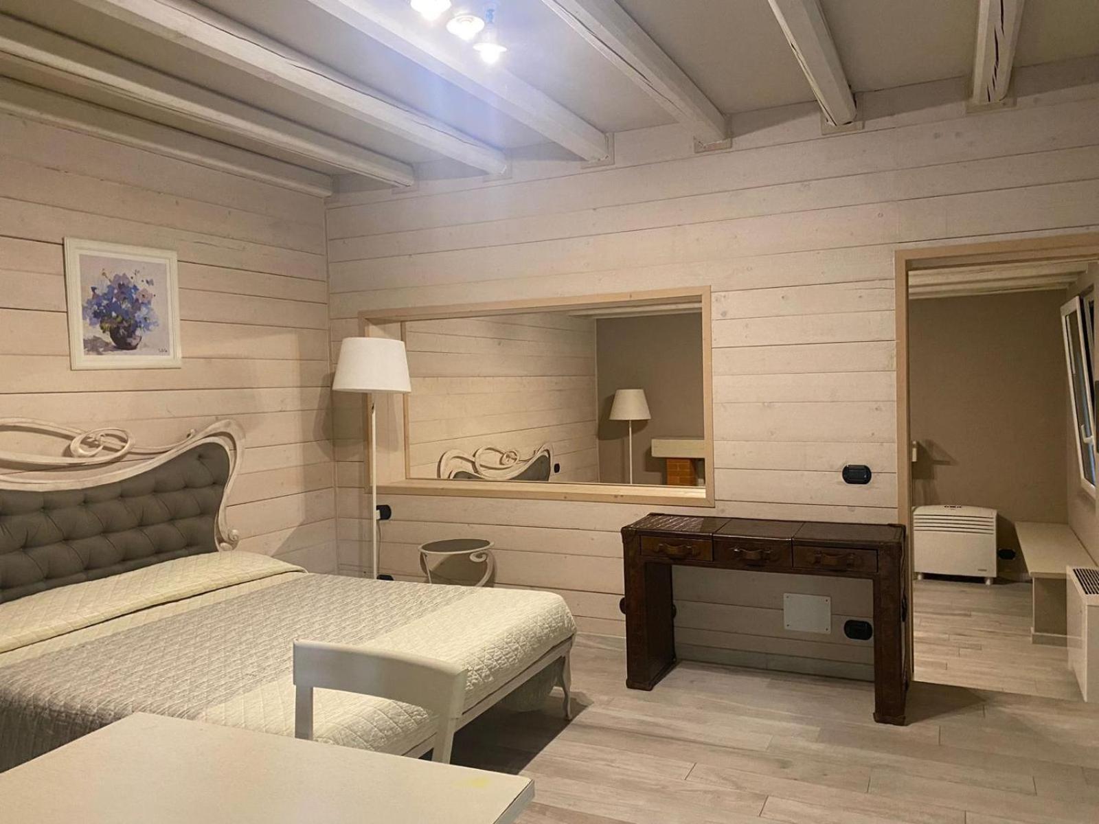 Albese Con Cassano Casale Raffaello B&B Como المظهر الخارجي الصورة